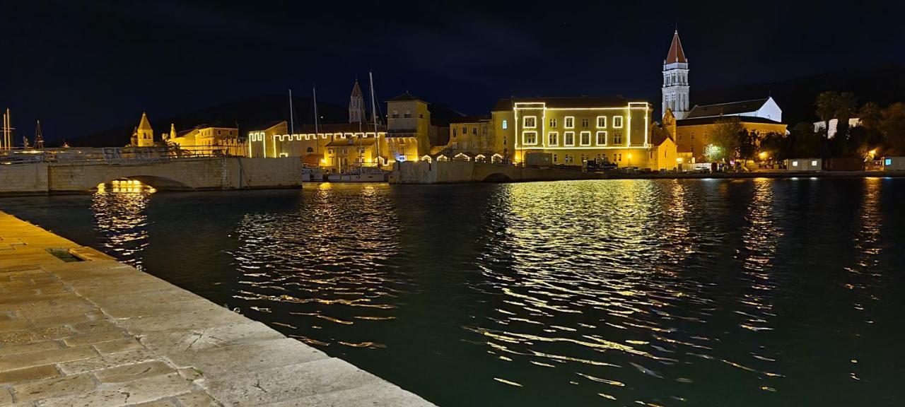 Penthouse Apartman Marcelina In Trogir Exterior photo
